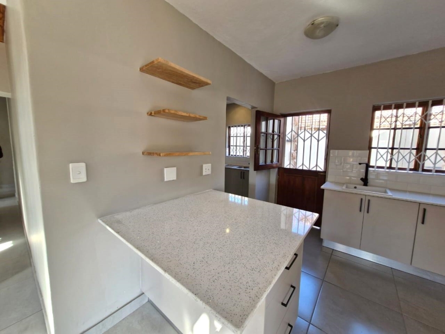 To Let 3 Bedroom Property for Rent in Meerhof North West